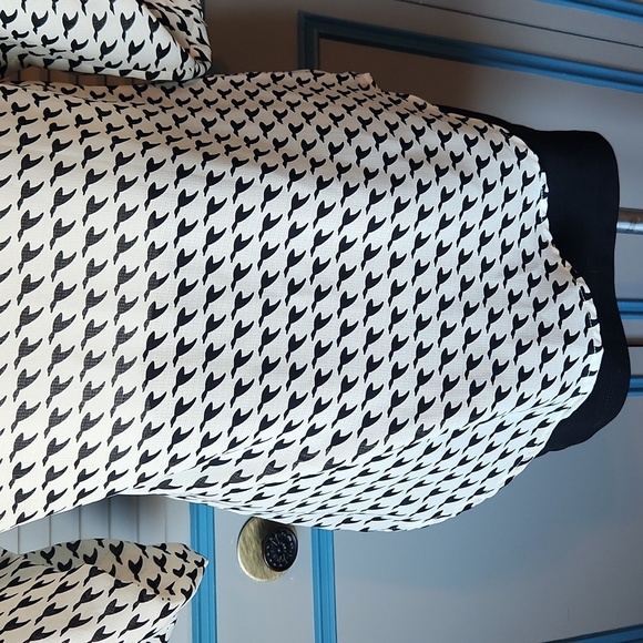 Collective Concepts Bird Print Blouse - Picture 12 of 14